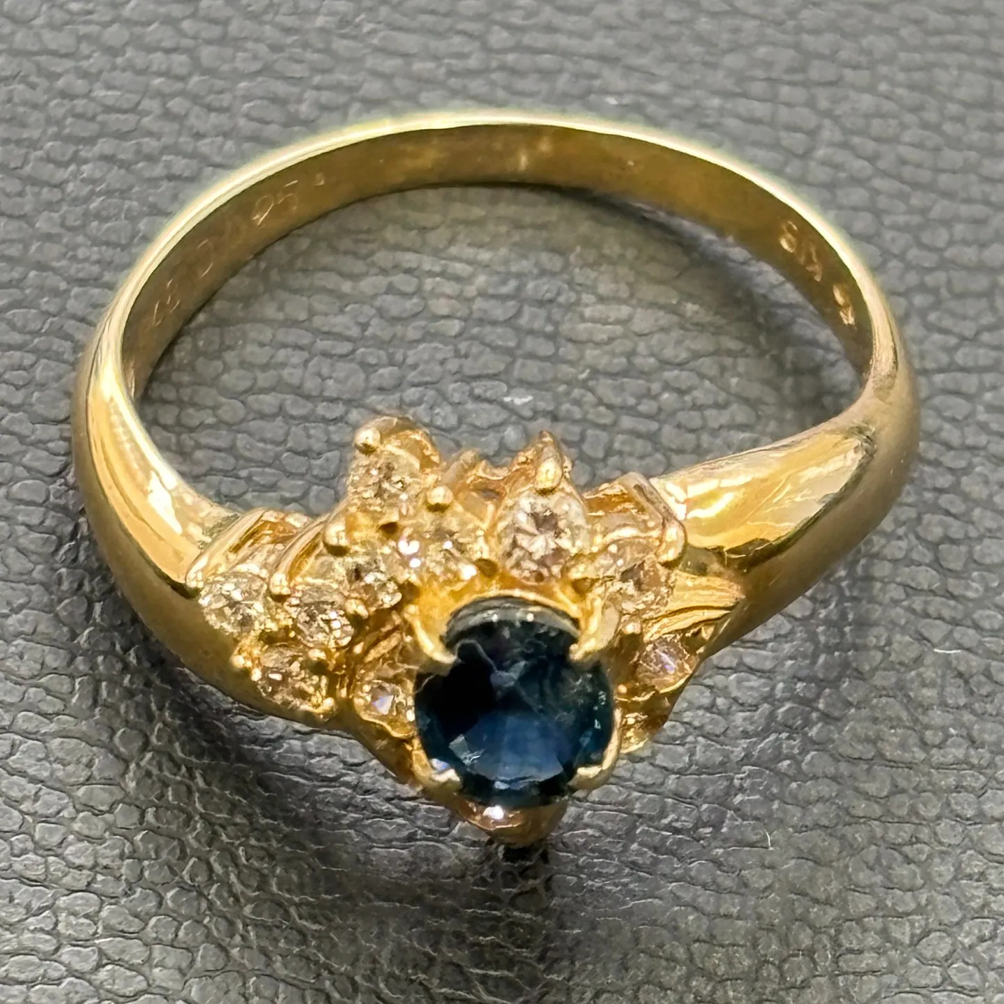 金の青石リングをお買取りさせていただきました。