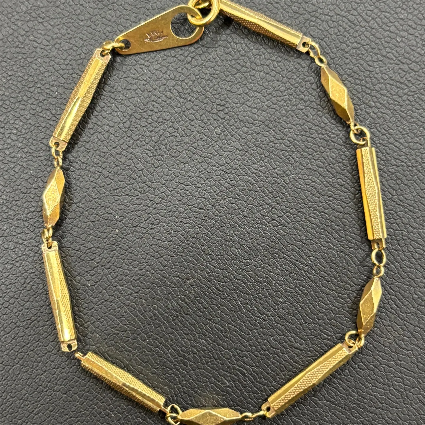 金のブレスレットをお買取りさせていただきました。