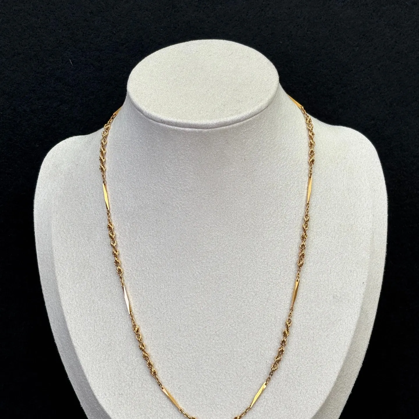 金のネックレスをお買取りさせていただきました。