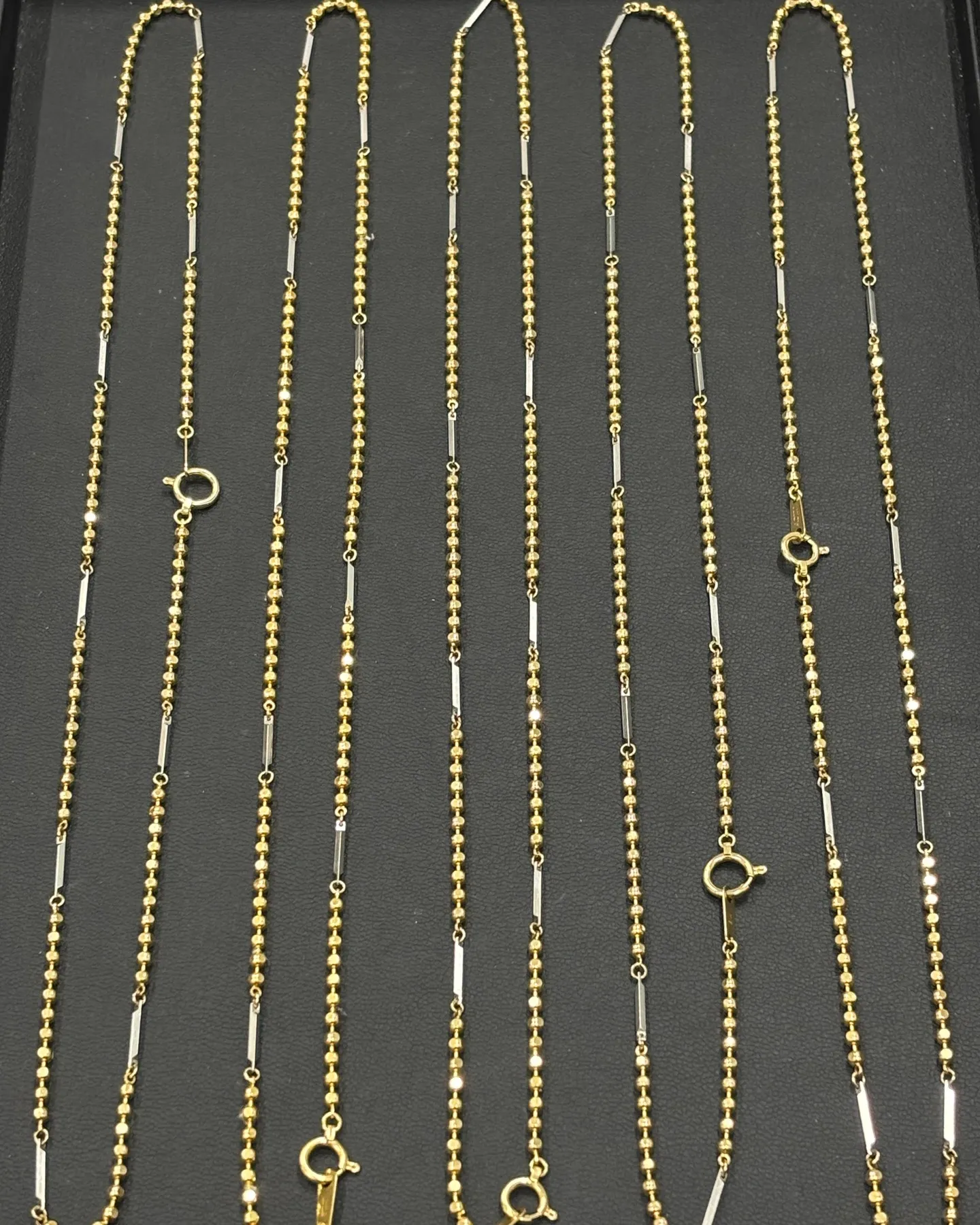 金の磁気ネックレスをお買取りさせていただきました。