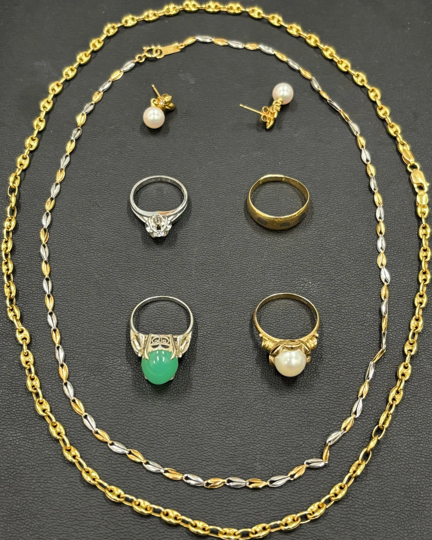 金のネックレスなどのアクセサリーをお買取りさせていただきまし...