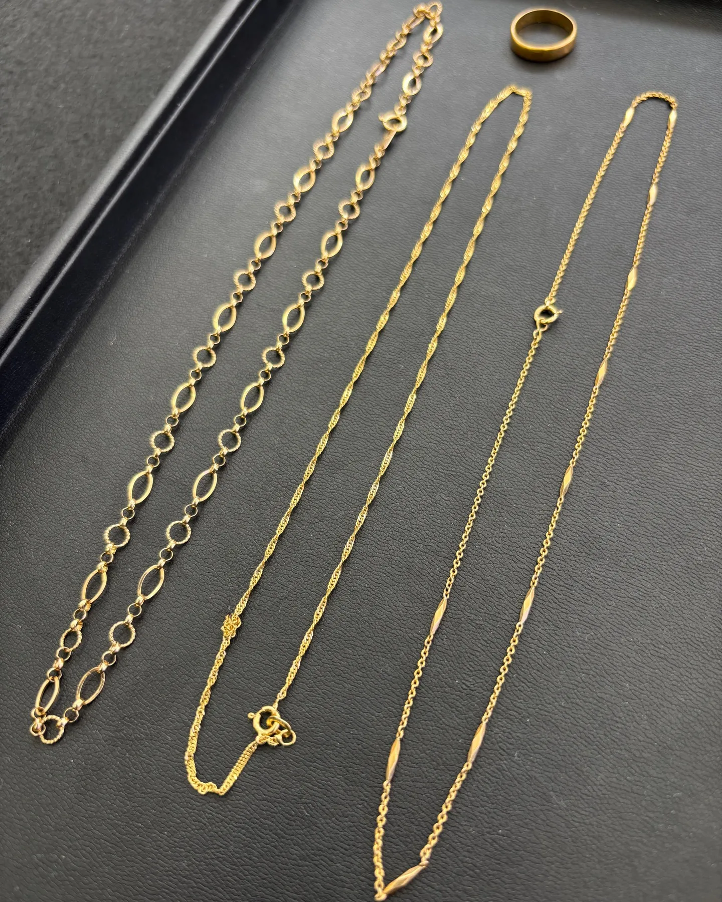 ネックレスなどの金のアクセサリーをお買取りさせていただきまし...
