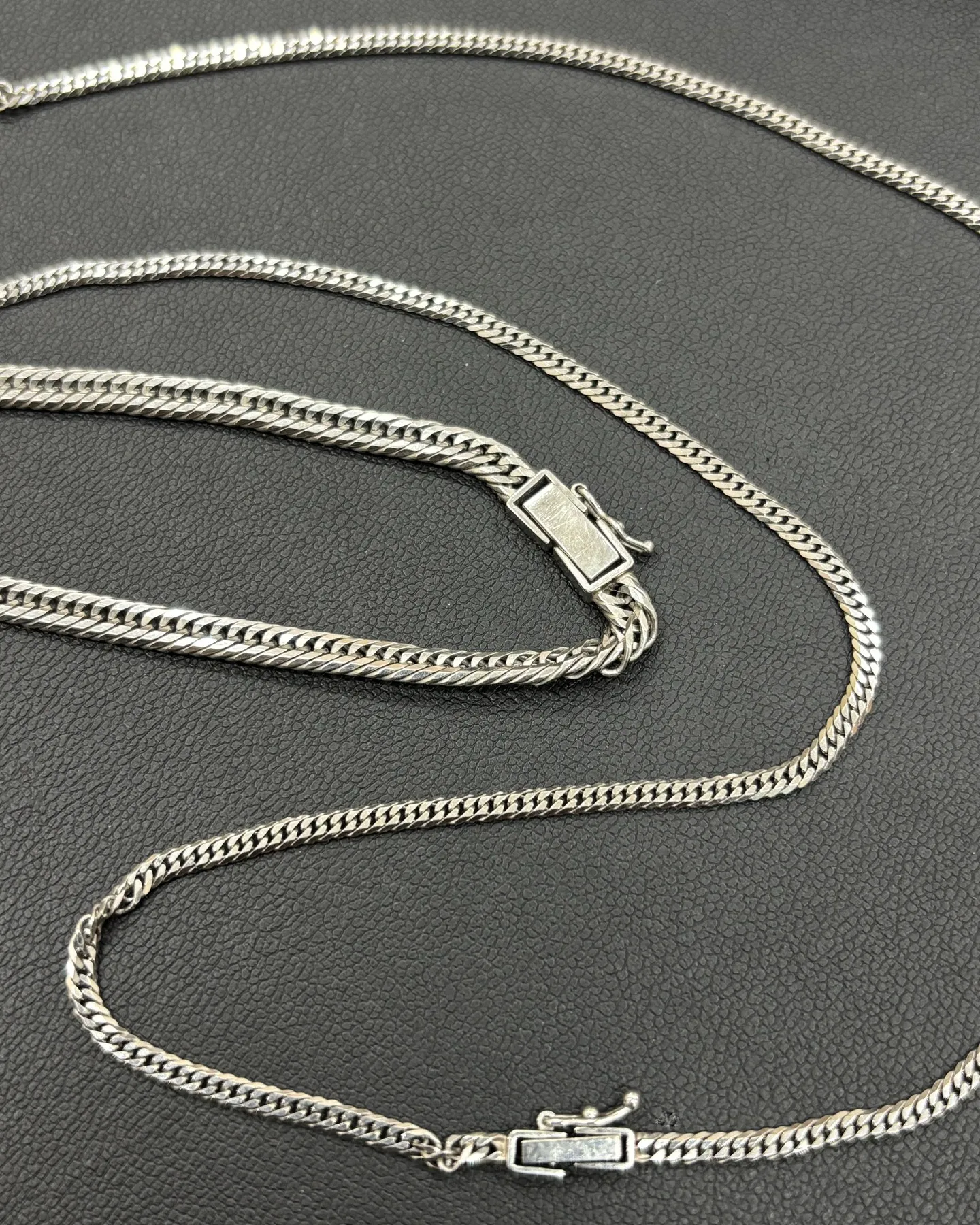 プラチナのネックレスをお買取りさせていただきました。