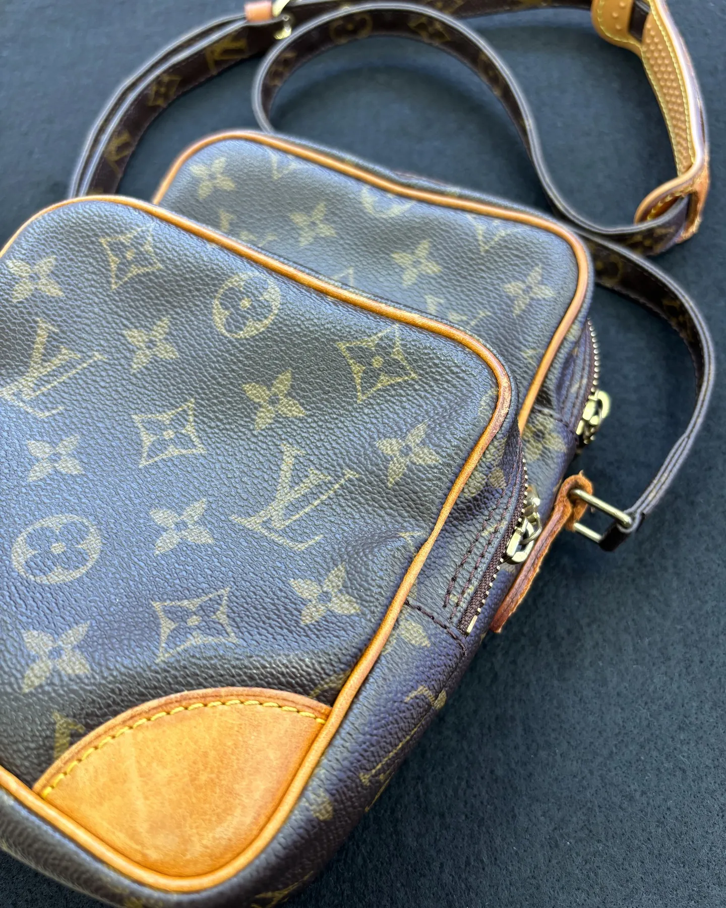 ヴィトンのショルダーバッグ「モノグラム アマゾン」をお買取り...