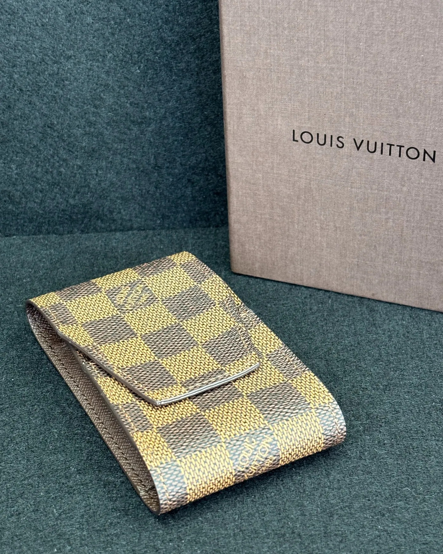 ヴィトンの「ダミエ エテュイ シガレット」をお買取りさせてい...