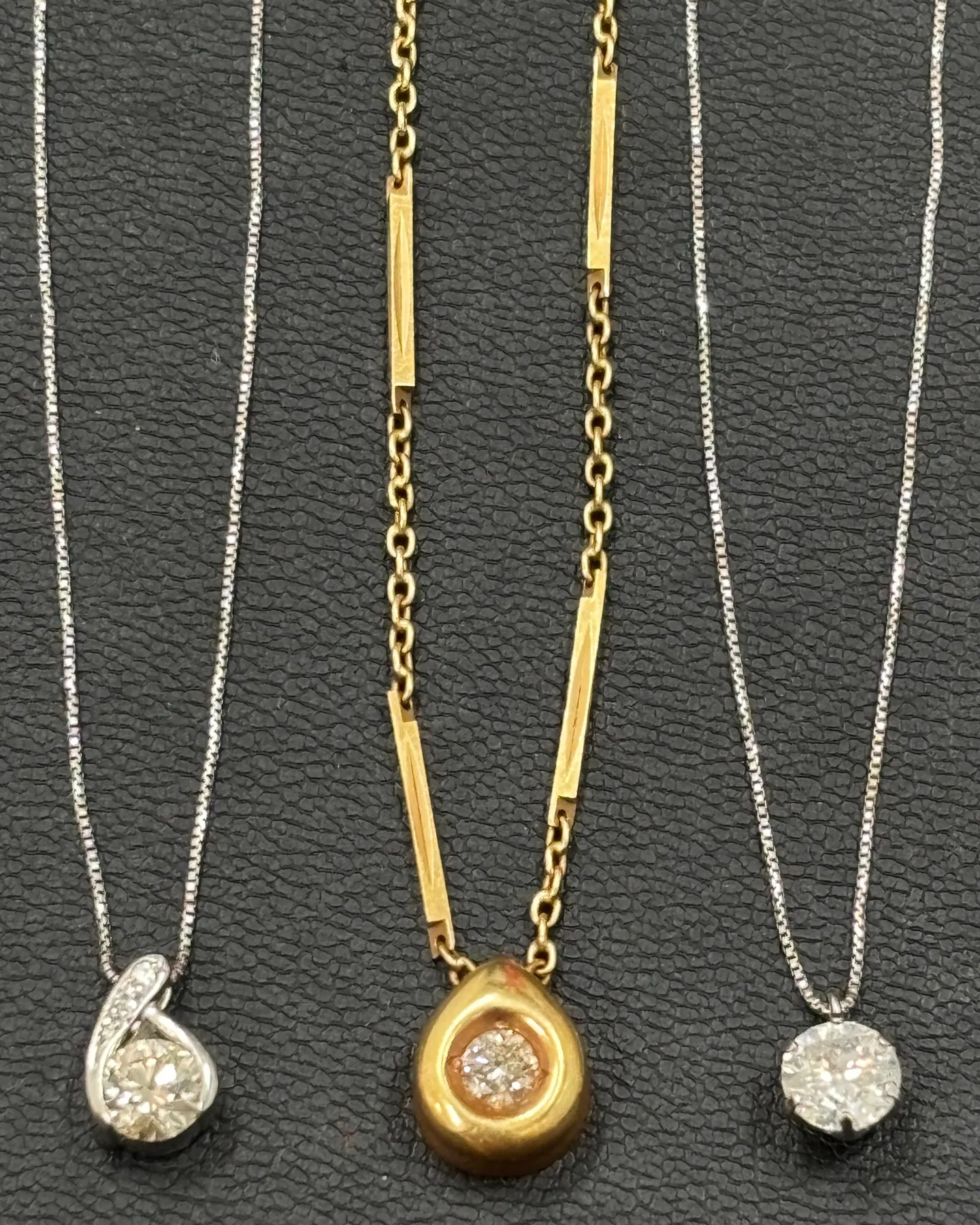 金とプラチナのダイヤネックレスをお買取りさせていただきました...