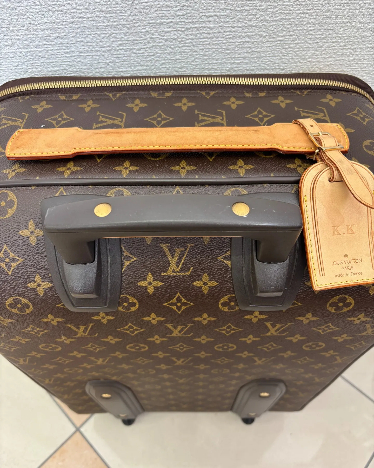 ヴィトンのキャリーケース「モノグラム ぺガス５５」をお買取り...