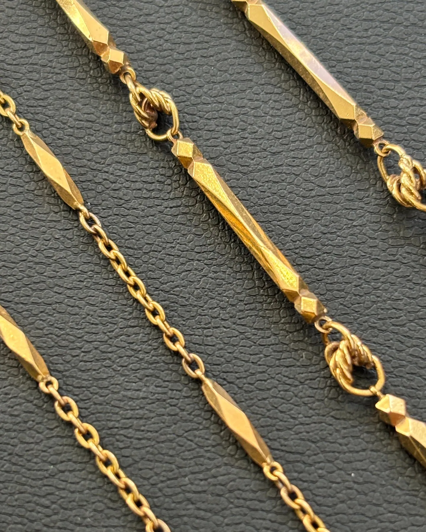 金のネックレスをお買取りさせていただきました。