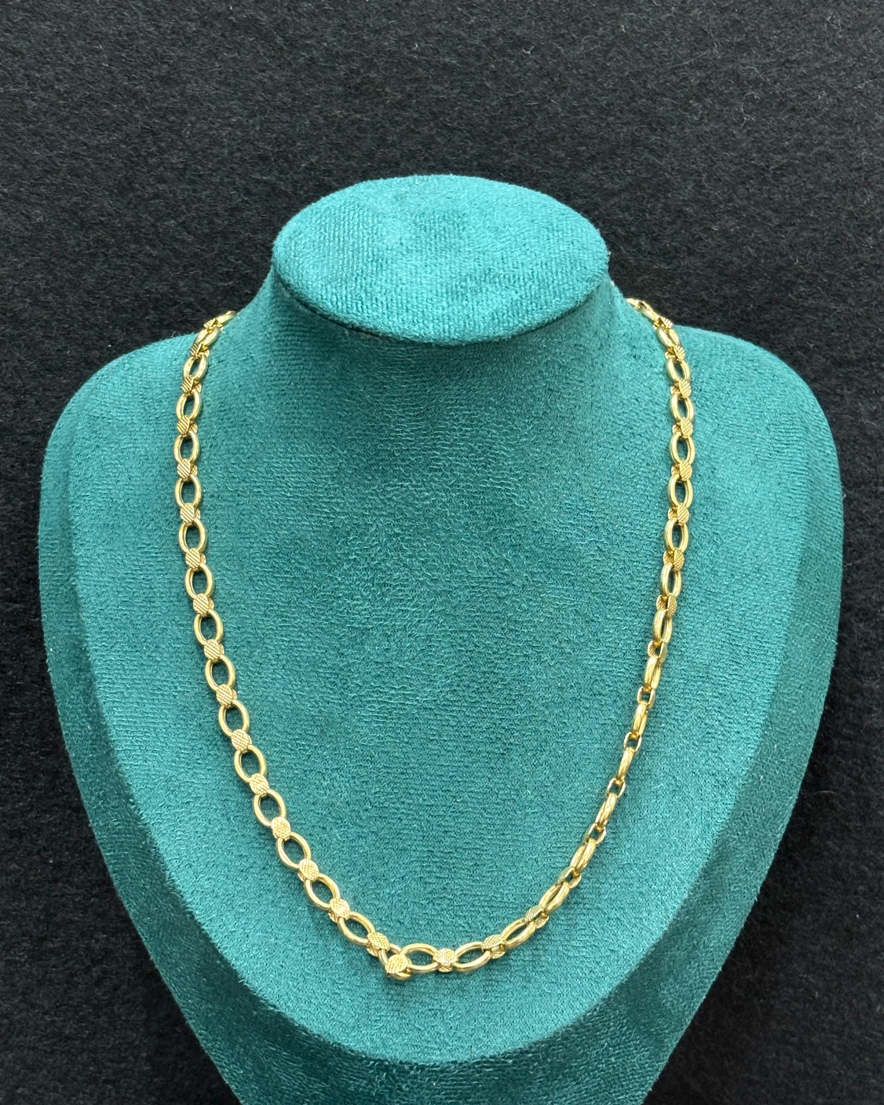 金のネックレスをお買取りさせていただきました。