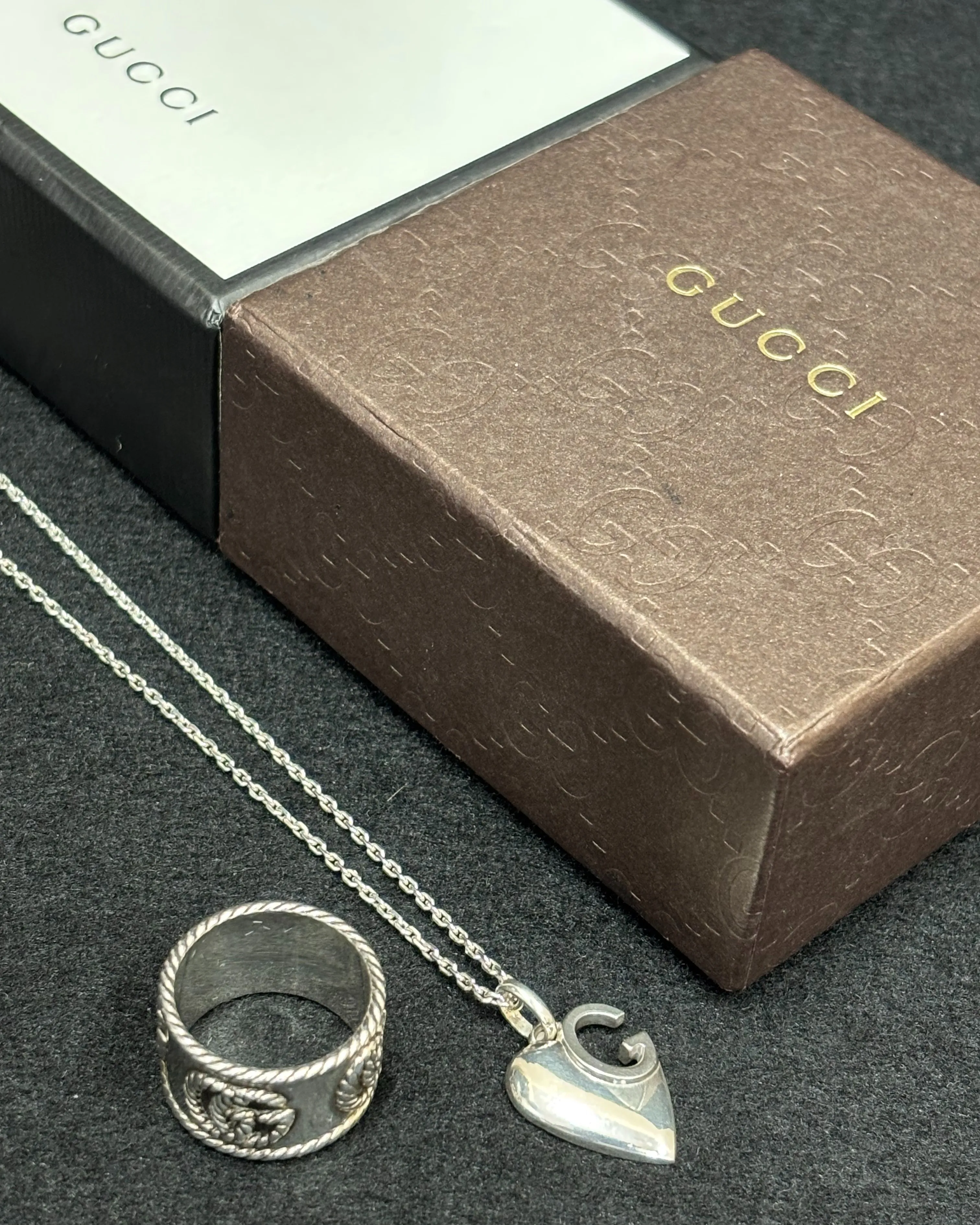 グッチのハート Ｇロゴ ネックレスとマーモント リングをお買...