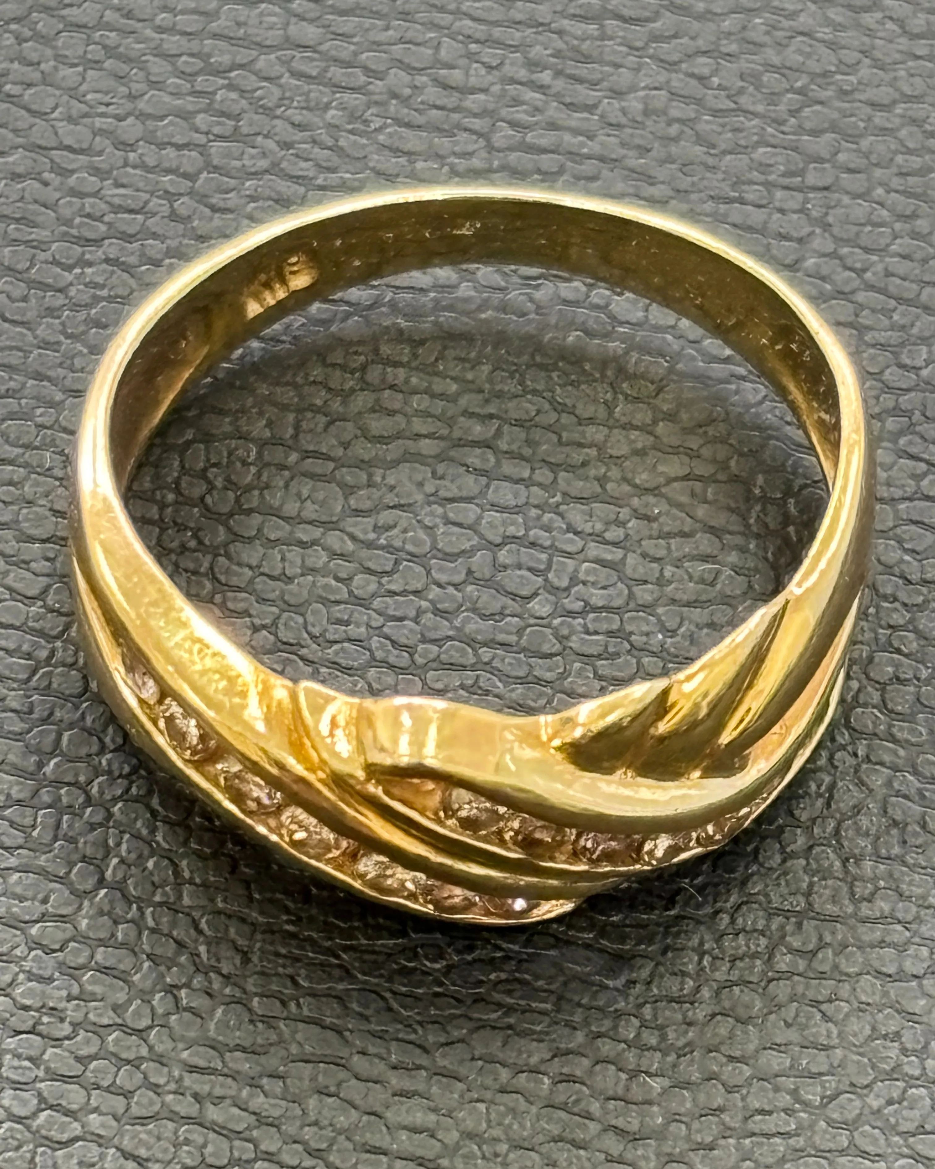 金のリングをお買取りさせていただきました。