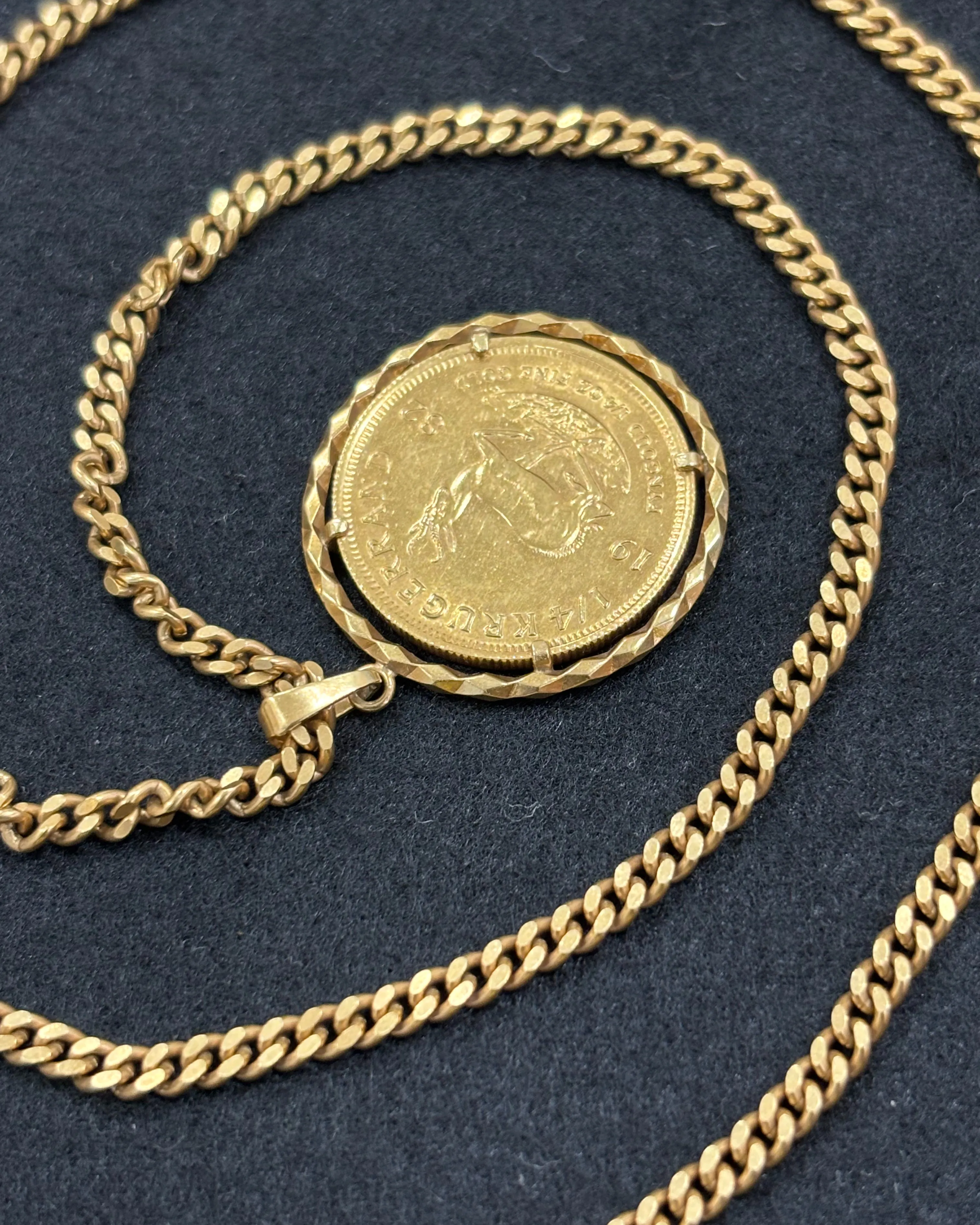金のネックレスとクルーガーランド金貨のペンダントトップをお買...