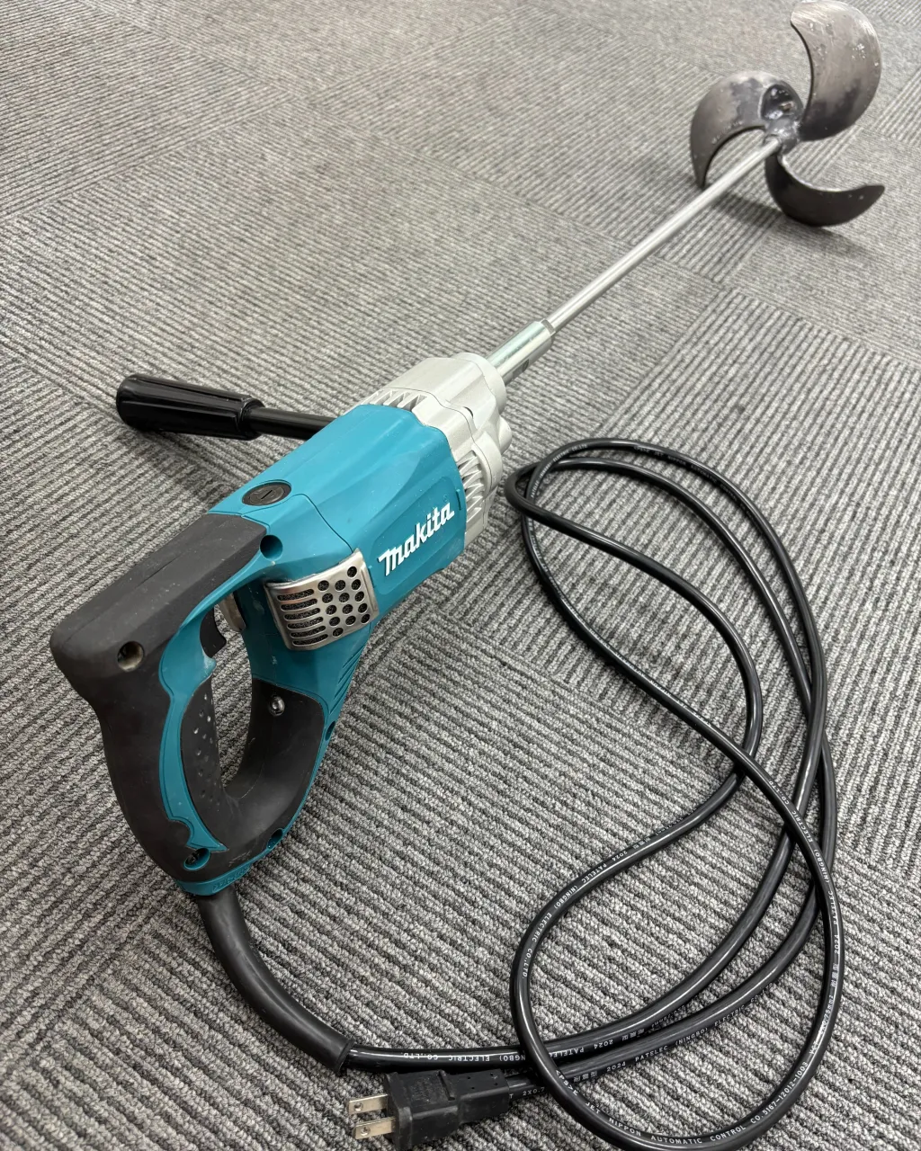 マキタの電動かくはん機をお買取りさせていただきました。