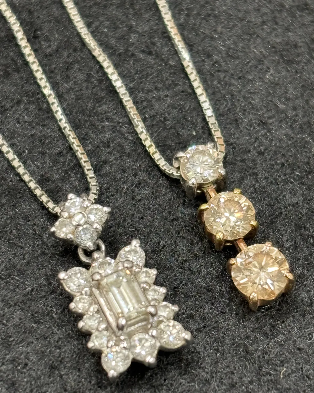 金（ＷＧ）とプラチナのダイヤ付きネックレスをお買取りさせてい...