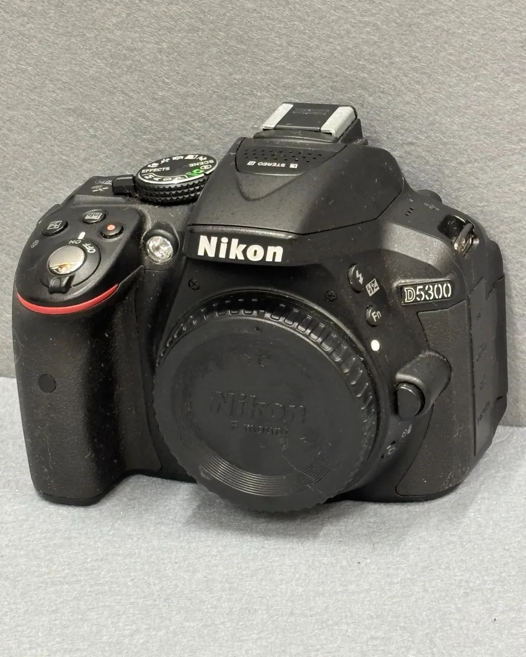 ニコンのデジタル一眼レフカメラ「D5300」をお買取りさせて...