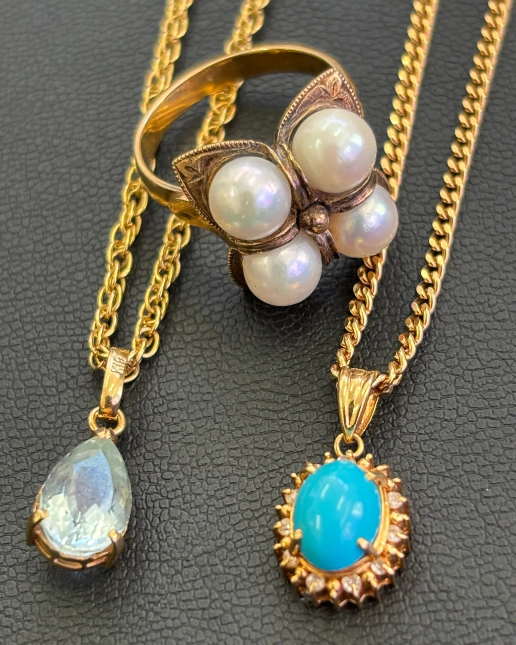 金のアクセサリーをお買取りさせていただきました。